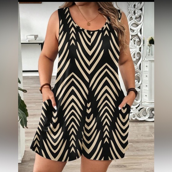 Emery Rose Black & Beige Chevron Sleeveless Shorts Romper Size 0XL - Picture 5 of 5